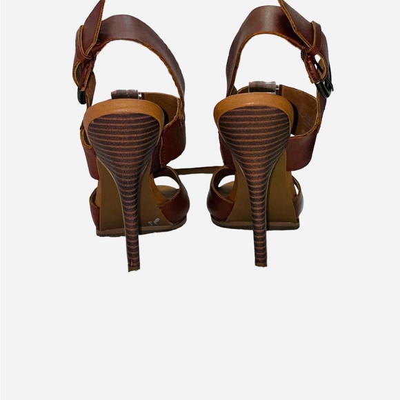NWOT Calvin Klein Brown Leather Heels
